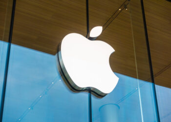 Apple reestructura su cúpula tras la salida simultánea de dos figuras clave