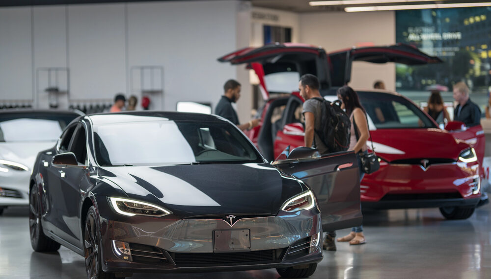 Tesla irrumpe en el top 10 de mejores marcas de autos según Consumer Reports