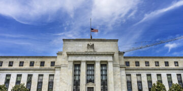 La FED mantiene su postura: Sólo un recorte de tasas previsto para 2026
