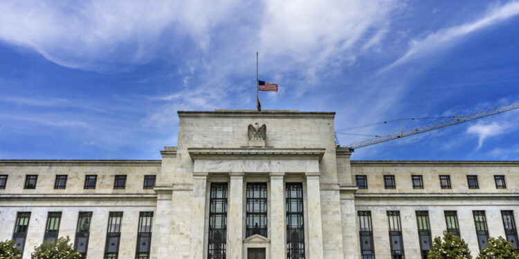 La FED mantiene su postura: Sólo un recorte de tasas previsto para 2026