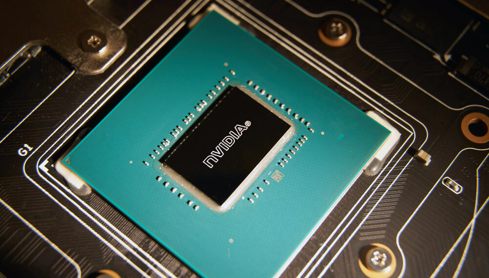 Nvidia niega indicios de contrabando tras reporte que vincula a DeepSeek con chips Blackwell prohibidos