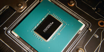 Nvidia niega indicios de contrabando tras reporte que vincula a DeepSeek con chips Blackwell prohibidos