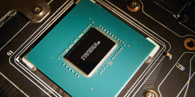 Nvidia niega indicios de contrabando tras reporte que vincula a DeepSeek con chips Blackwell prohibidos