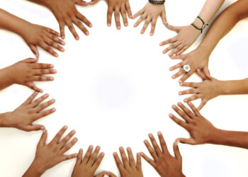 El racismo pasivo de las sociedades “tolerantes”