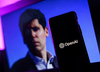 OpenAI toma participación en Thrive Holdings y extiende su estrategia para masificar la IA