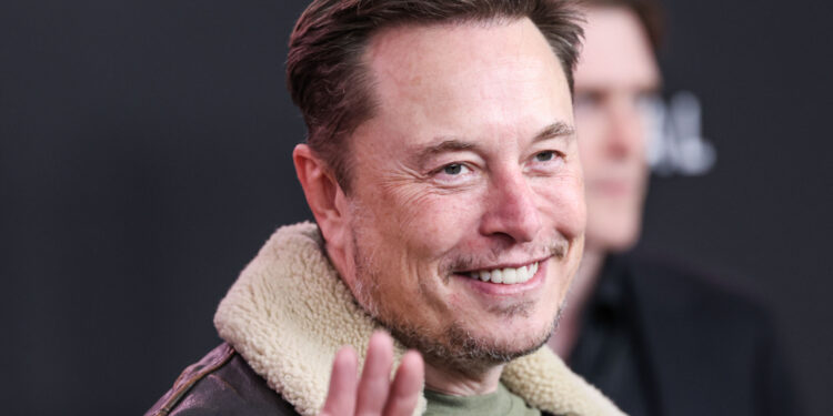 Musk afirma que la IA hará innecesario ahorrar y promete un futuro sin pobreza ni trabajo