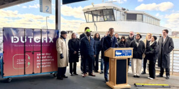 NYC transforma sus muelles en autopistas del futuro: Inicia histórico programa para mover carga por agua