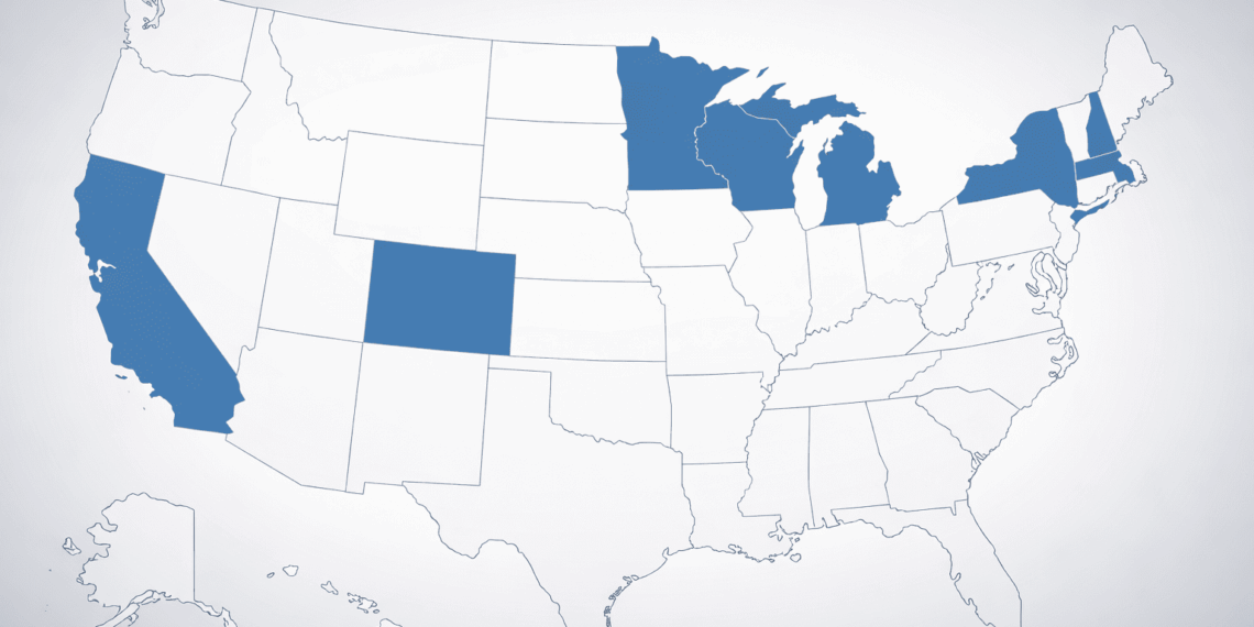Trump congela fondos sociales y desata un choque político con cinco estados demócratas