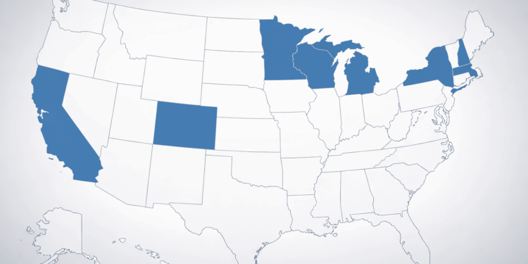 Trump congela fondos sociales y desata un choque político con cinco estados demócratas
