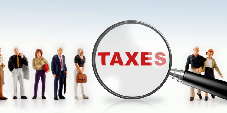 ¿Por qué tantos estadounidenses sienten que pagan demasiados impuestos?