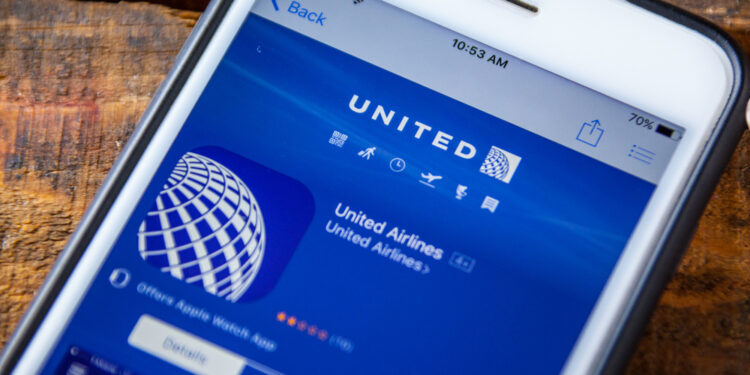 United Airlines apunta a un año histórico impulsada por la demanda premium: Aquí las cifras