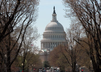 Trump estalla contra senadores republicanos tras revés en el Senado por poderes de guerra en Venezuela