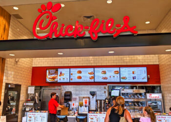 Chick-fil-A apuesta por la nostalgia para frenar la caída del tráfico en restaurantes
