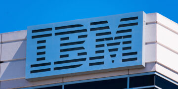IBM impulsa sus acciones tras batir previsiones y reforzar su apuesta tecnológica