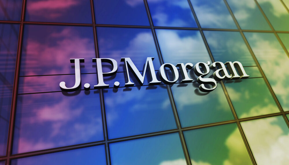 Trump lleva a JPMorgan y a Jamie Dimon a los tribunales por presunta exclusión financiera