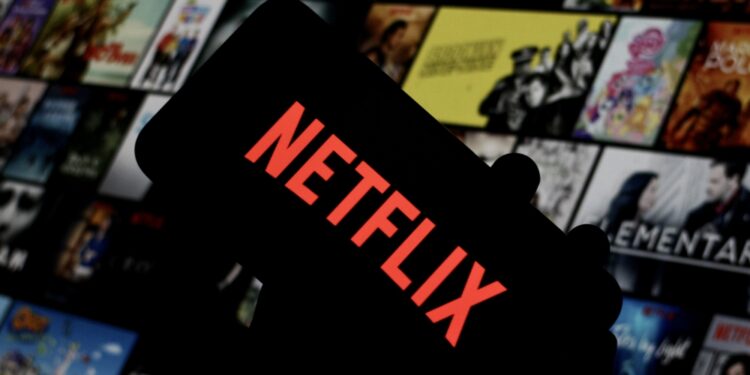 Netflix bate récord de suscriptores y acelera su apuesta por publicidad