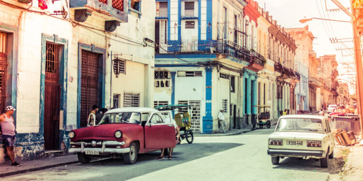 Cuba se encamina a un golpe económico catastrófico ante el posible corte del petróleo venezolano