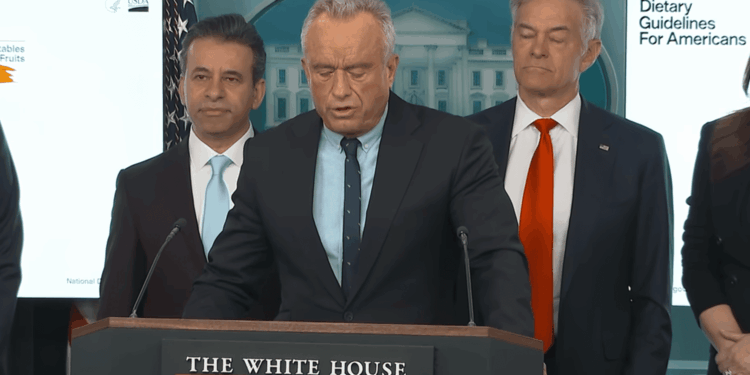 El giro nutricional de Trump: Conoce la nueva pirámide alimentaria