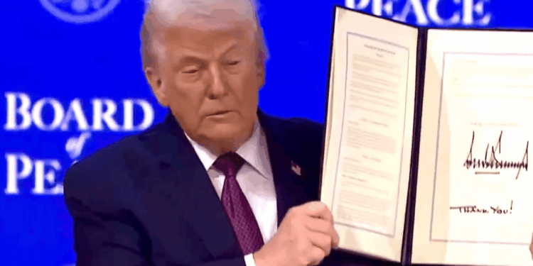 Así quedó conformada la Junta de Paz de Trump para Gaza: ¿Quiénes brillaron por su ausencia?