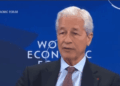 Jamie Dimon desata risas en Davos por su curiosa propuesta sobre el tope a las tarjetas de crédito