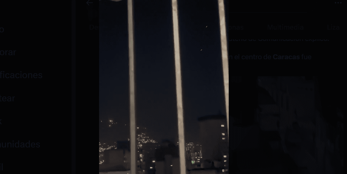 Videos muestran disparos durante la noche del lunes sobre el cielo de Caracas Venezuela