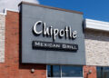 CEO de Chipotle desata polémica tras sugerir que la cadena apostará por clientes que ganan más de $100,000