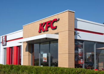 Yum Brands muestra resultados desiguales mientras Taco Bell impulsa el crecimiento del grupo