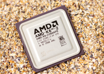 AMD sufre su mayor desplome en años