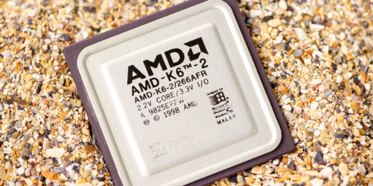 AMD sufre su mayor desplome en años