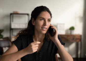Un humano al otro lado de la pantalla: La clave para calmar a clientes ansiosos
