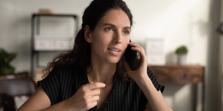 Un humano al otro lado de la pantalla: La clave para calmar a clientes ansiosos