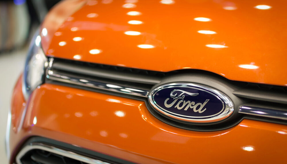 Ford sufre su peor golpe trimestral en cuatro años, pero apuesta a una fuerte recuperación en 2026