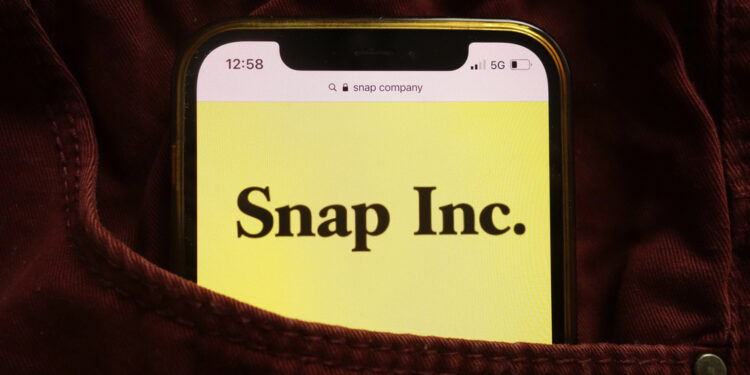 Snap supera expectativas y anima al mercado pese a señales mixtas en su crecimiento
