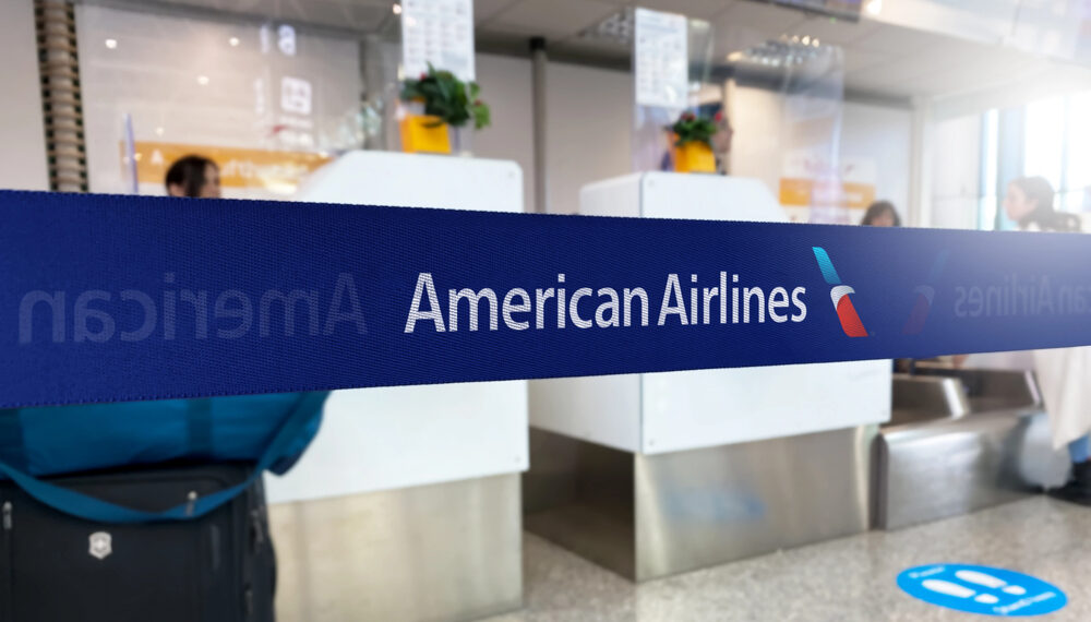 Auxiliares de vuelo de American Airlines protestan y exigen cambios mientras la dirección promete recuperación