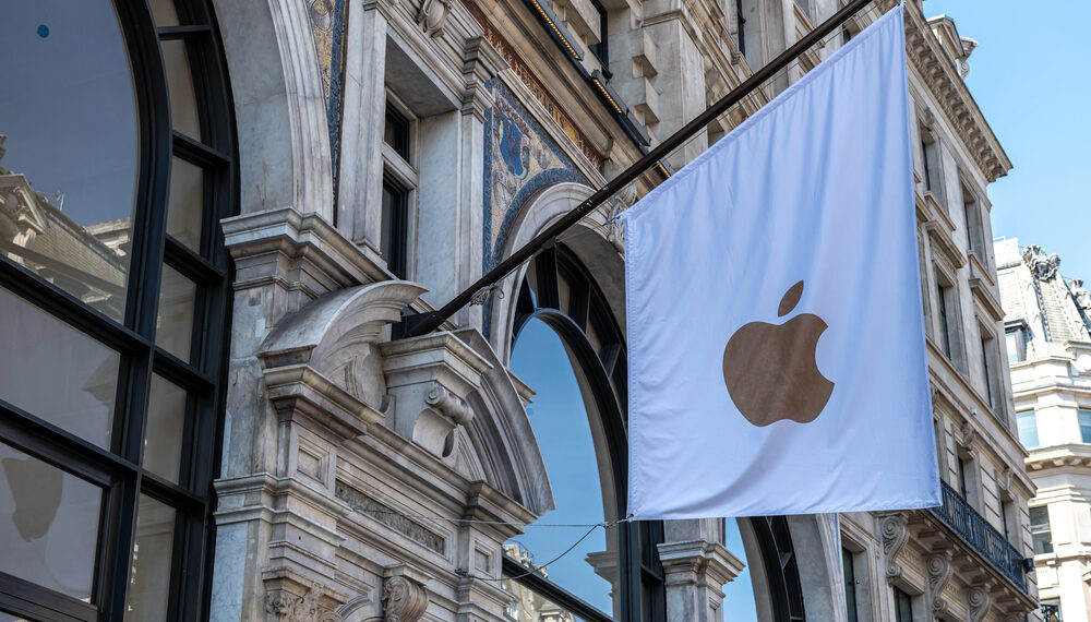 Apple sufre su peor caída desde abril tras retraso de Siri y presión regulatoria