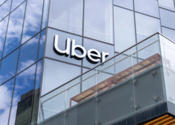 Uber acelera sus ingresos, pero enfría al mercado con una guía prudente para 2026