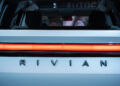 Rivian sorprende superando expectativas pese a pérdidas millonarias