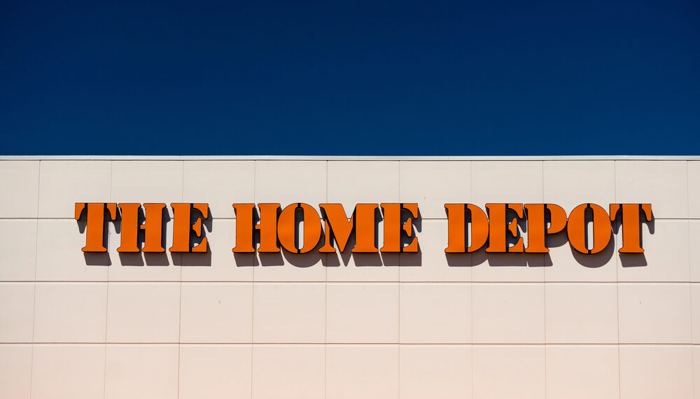 Home Depot recorta empleos y ordena el regreso total a la oficina