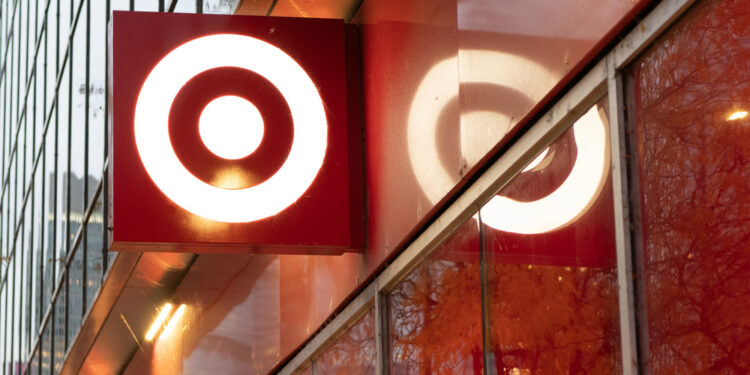 Target recorta puestos corporativos y refuerza tiendas para reconquistar a clientes insatisfechos