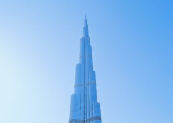 ¿Qué pasa en Dubai?: El aeropuerto y dos icónicos hoteles bajo fuego iraní