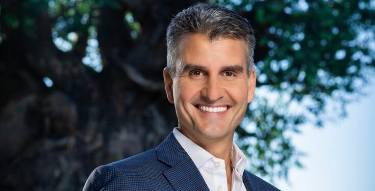 Josh D’Amaro será el nuevo CEO de Disney tras la era Bob Iger: Aquí su trayectoria