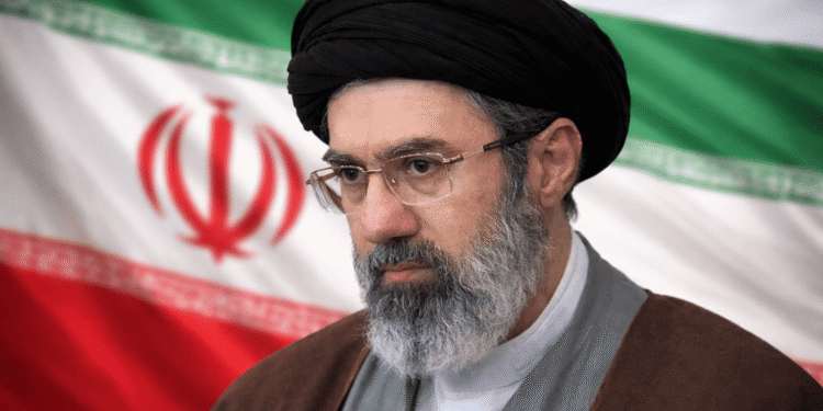 Irán designa a Mojtaba Jamenei como nuevo líder supremo: En la mira de Israel y EE. UU.