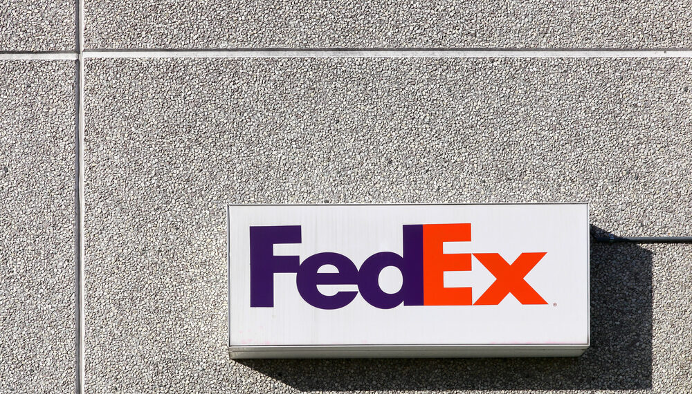 FedEx supera previsiones y eleva su guía para 2026 impulsada por eficiencia operativa