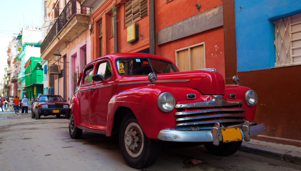 Trump explora un acuerdo económico con Cuba que podría flexibilizar viajes y sanciones