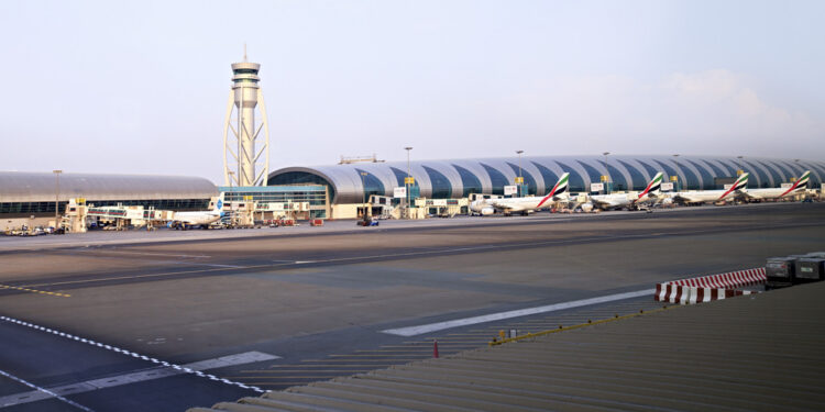 Esta es la situación en los Aeropuertos de Dubái (DXB), Doha (DOH) y Estambul (IST)