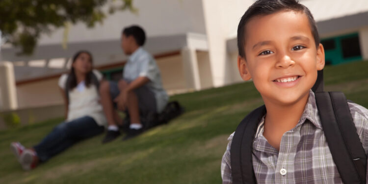 Julián Castro impulsa fondo de $250 millones para ampliar apoyo a organizaciones latinas en EE.UU.