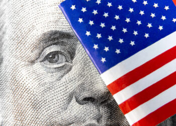 La economía de EE. UU. se frena: El PIB cae al 0.7% mientras la inflación persiste