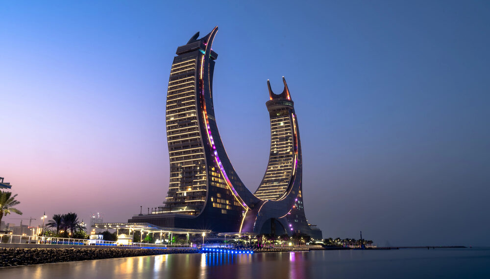 Qatar paraliza su producción de GNL tras ataques iraníes y el gas en Europa se dispara hasta 45%