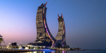 Qatar paraliza su producción de GNL tras ataques iraníes y el gas en Europa se dispara hasta 45%