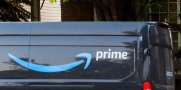 Amazon acelera entregas en EE.UU. con envíos en una y tres horas